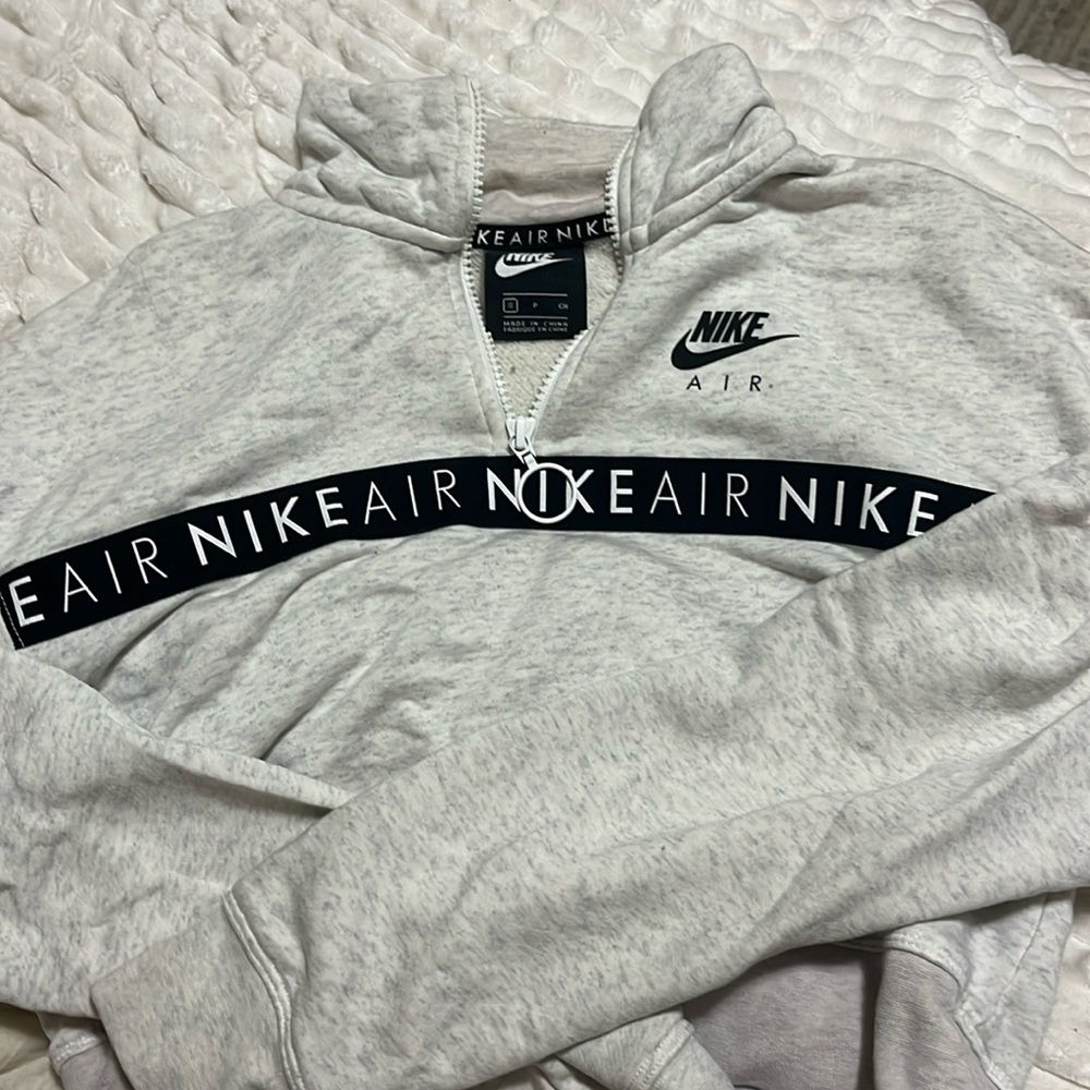 Cropped Nike Quarter Zip